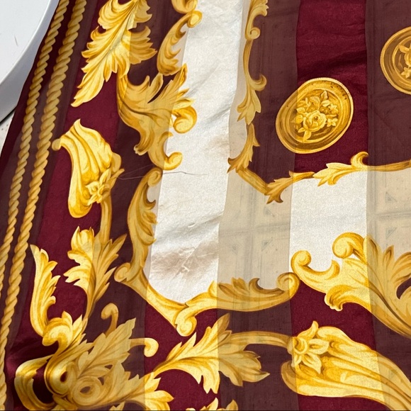 Balenciaga Scarf. 100% Silk. - Picture 14 of 14